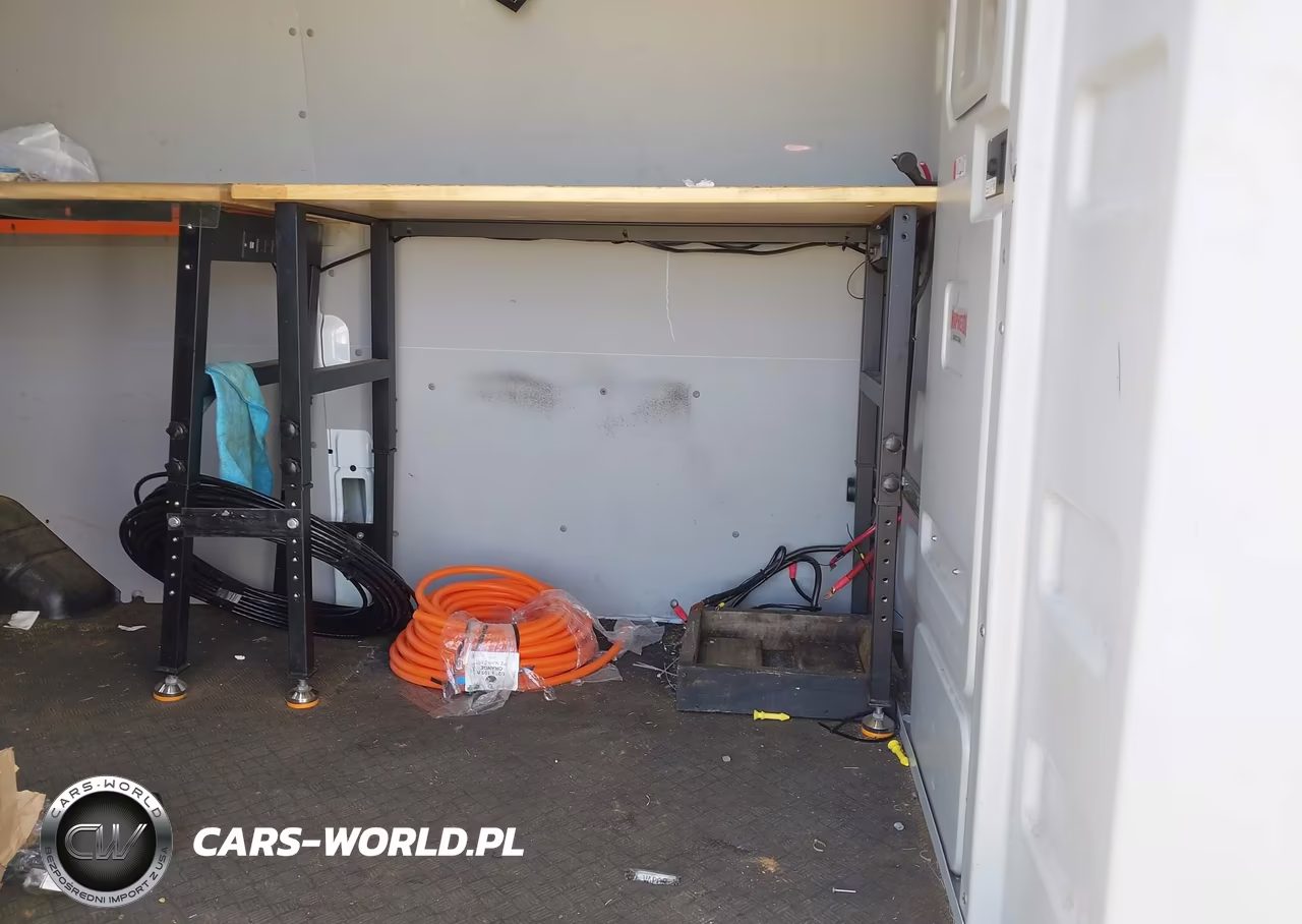 2024 Ford Transit-250 VIN:1FTBR1X81RKA90731 - 8