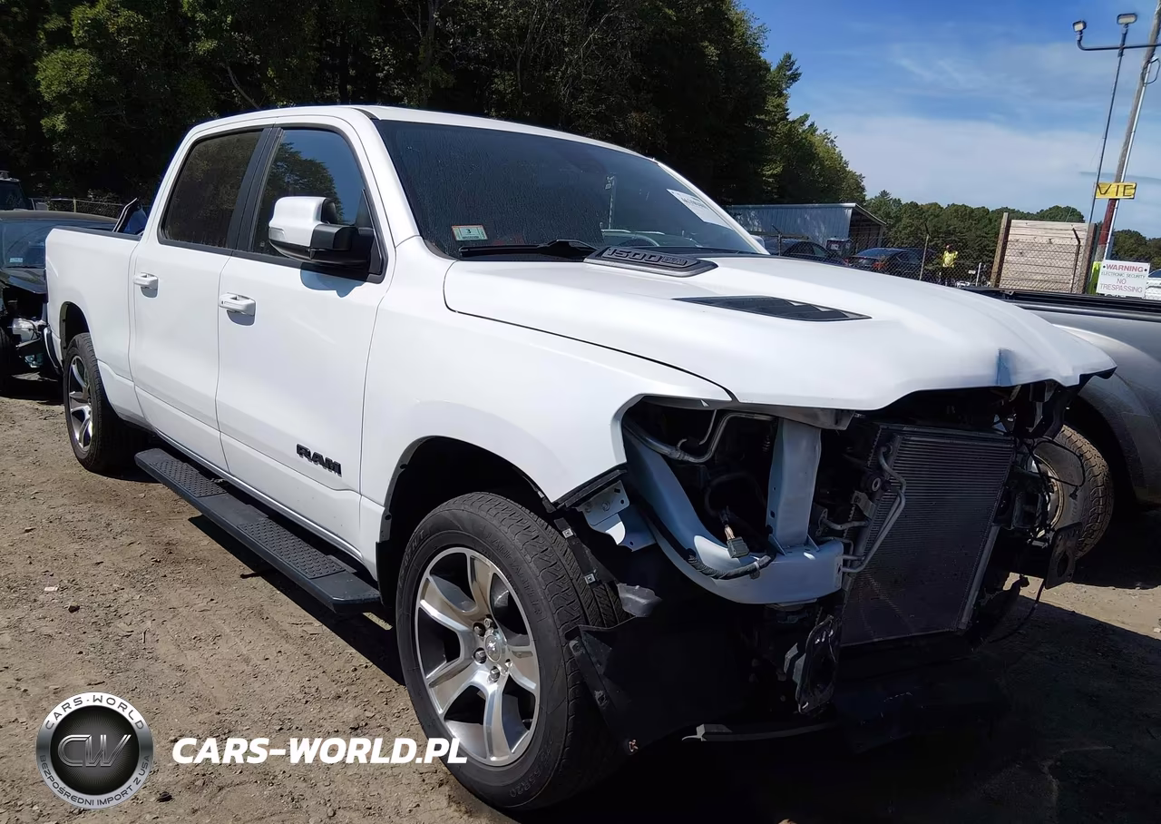 2019 Ram 1500 Sport VIN:1C6SRFTT9KN881804 - 14