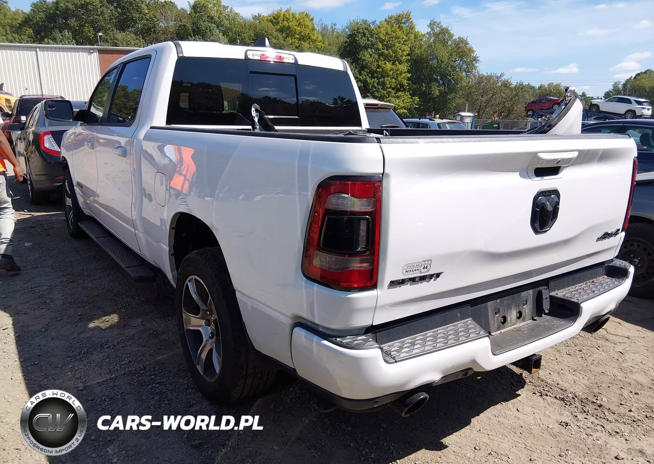 2019 Ram 1500 Sport VIN:1C6SRFTT9KN881804 - 3