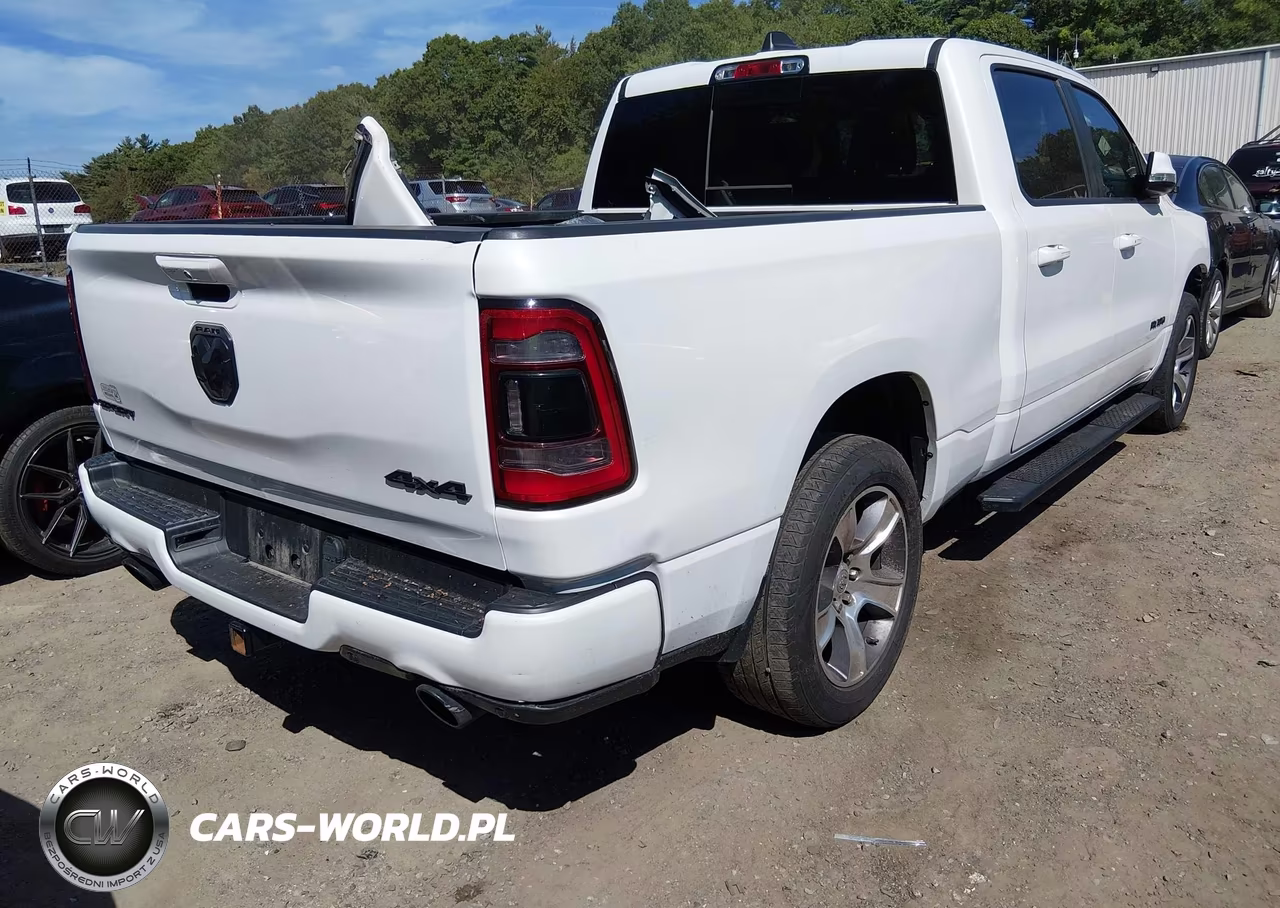 2019 Ram 1500 Sport VIN:1C6SRFTT9KN881804 - 4