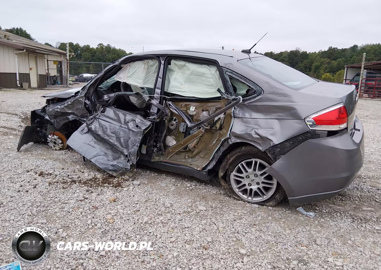 2011 Ford Focus Se VIN:1FAHP3FN0BW121927 - 3
