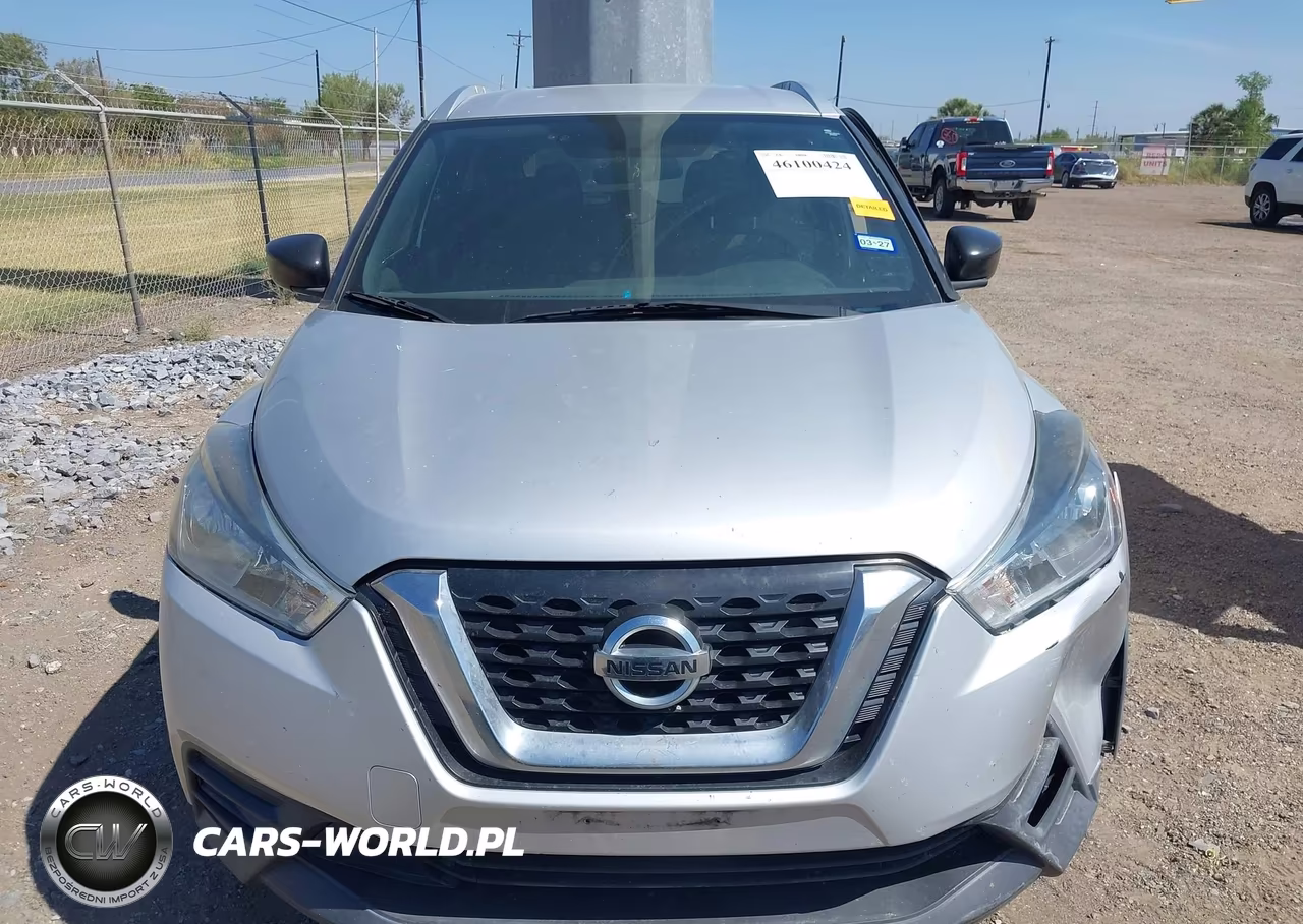 2018 Nissan Kicks S VIN:3N1CP5CU7JL526654 - 11