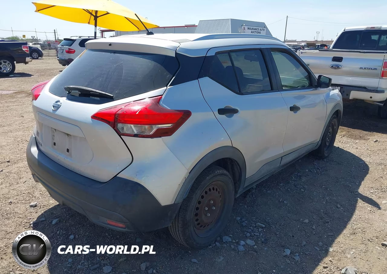 2018 Nissan Kicks S VIN:3N1CP5CU7JL526654 - 4