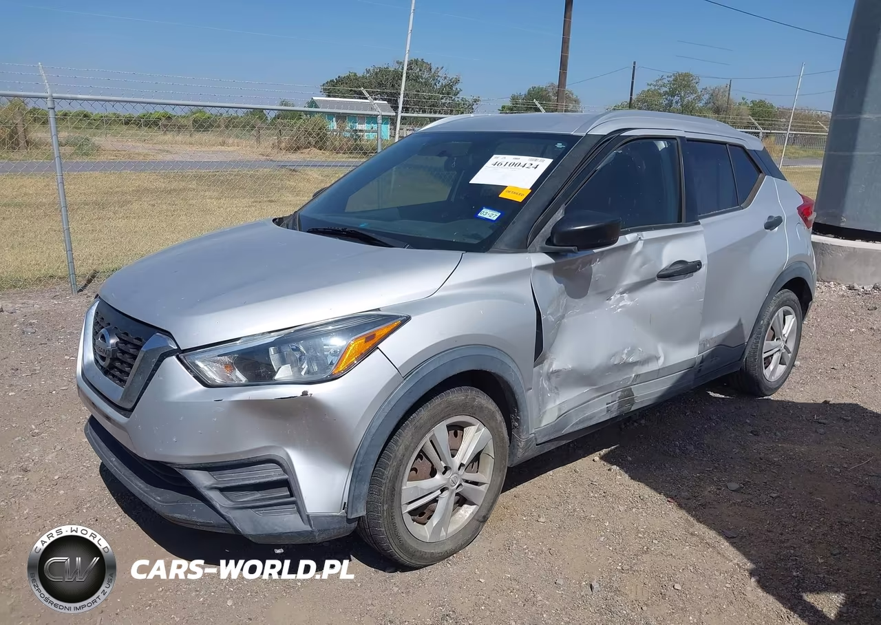2018 Nissan Kicks S VIN:3N1CP5CU7JL526654 - 6
