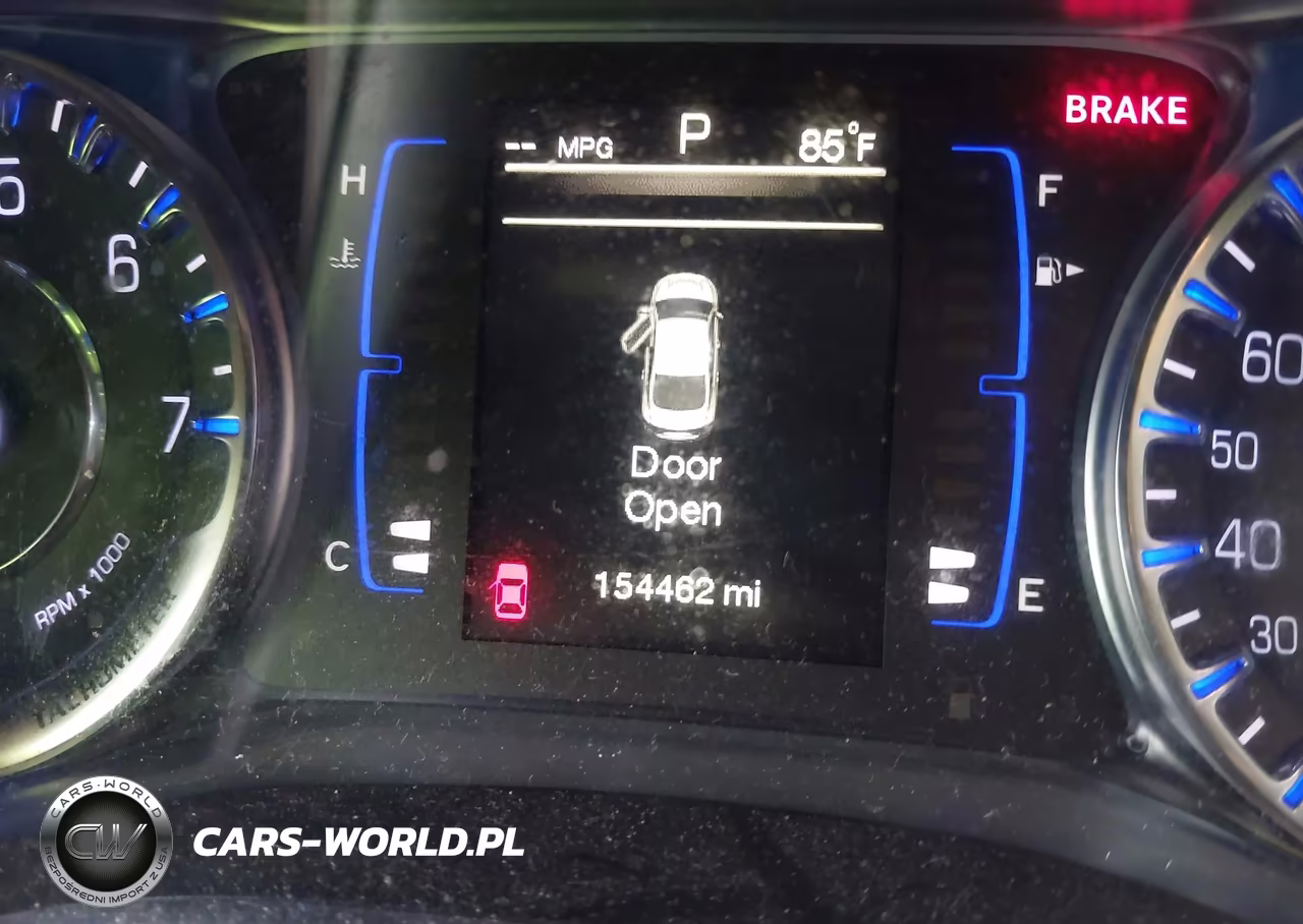 2015 Chrysler 200 Limited VIN:1C3CCCAB4FN669684 - 16