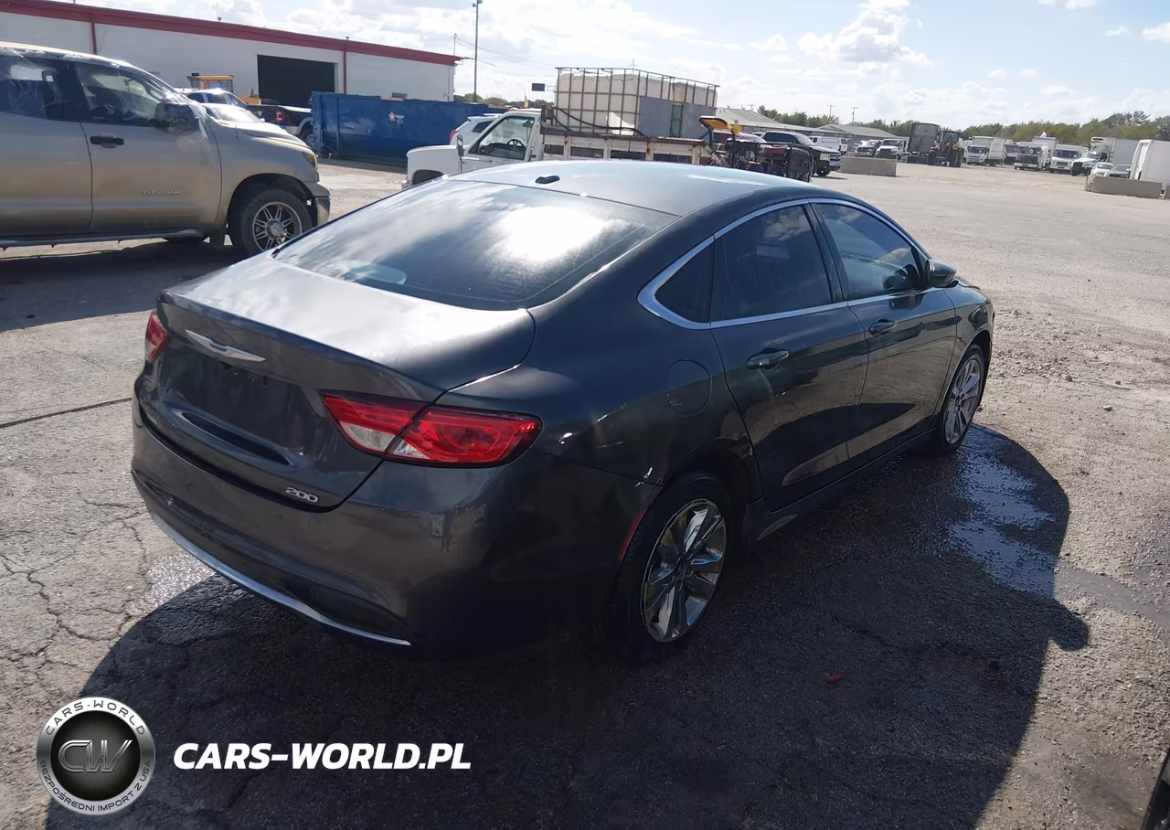 2015 Chrysler 200 Limited VIN:1C3CCCAB4FN669684 - 4
