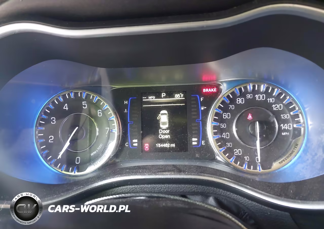 2015 Chrysler 200 Limited VIN:1C3CCCAB4FN669684 - 7