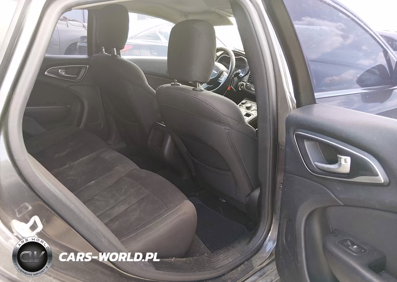 2015 Chrysler 200 Limited VIN:1C3CCCAB4FN669684 - 8