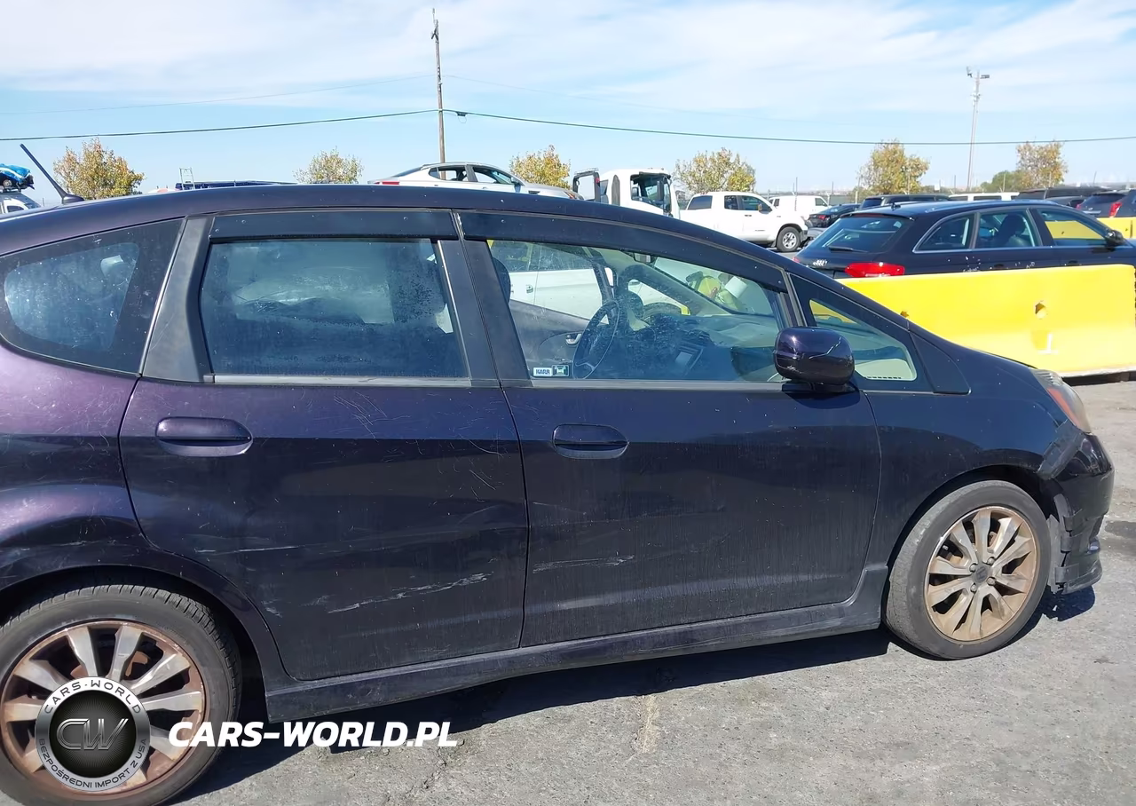 2013 Honda Fit Sport VIN:JHMGE8H67DC020594 - 14