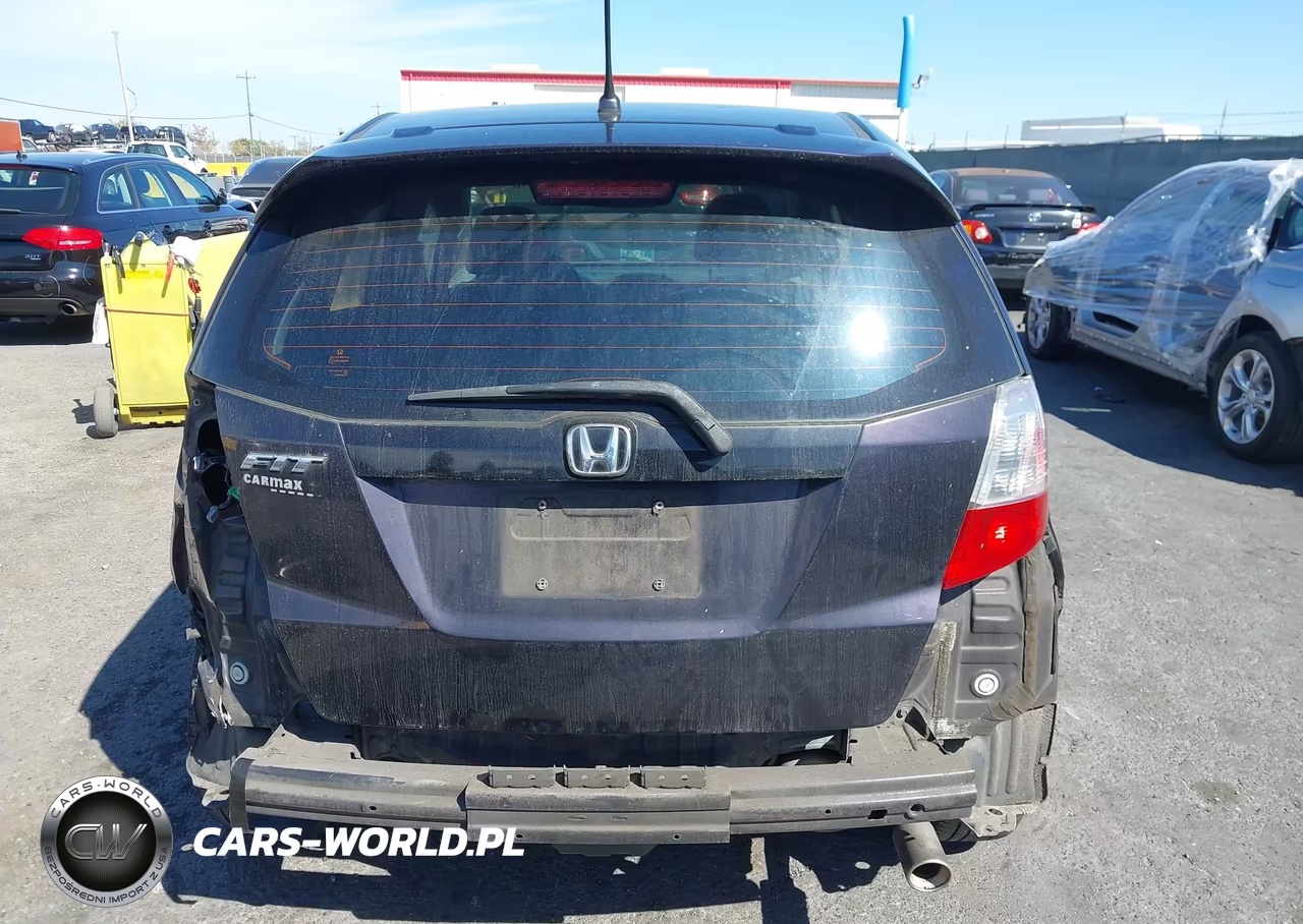 2013 Honda Fit Sport VIN:JHMGE8H67DC020594 - 17