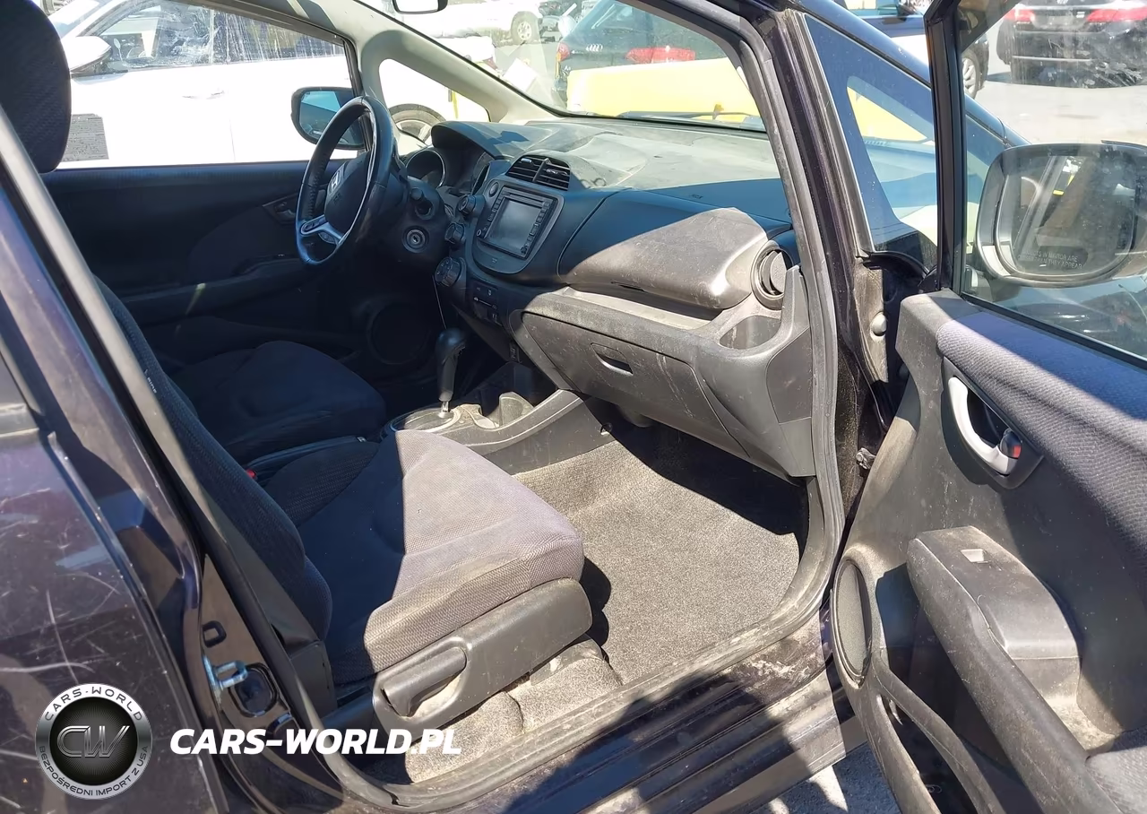 2013 Honda Fit Sport VIN:JHMGE8H67DC020594 - 5