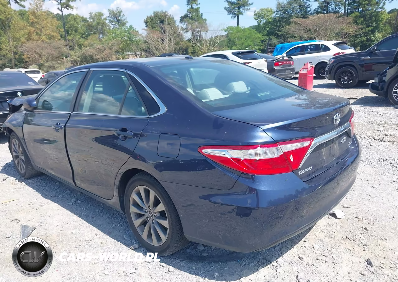 2016 Toyota Camry Xle VIN:4T4BF1FK3GR550383 - 3
