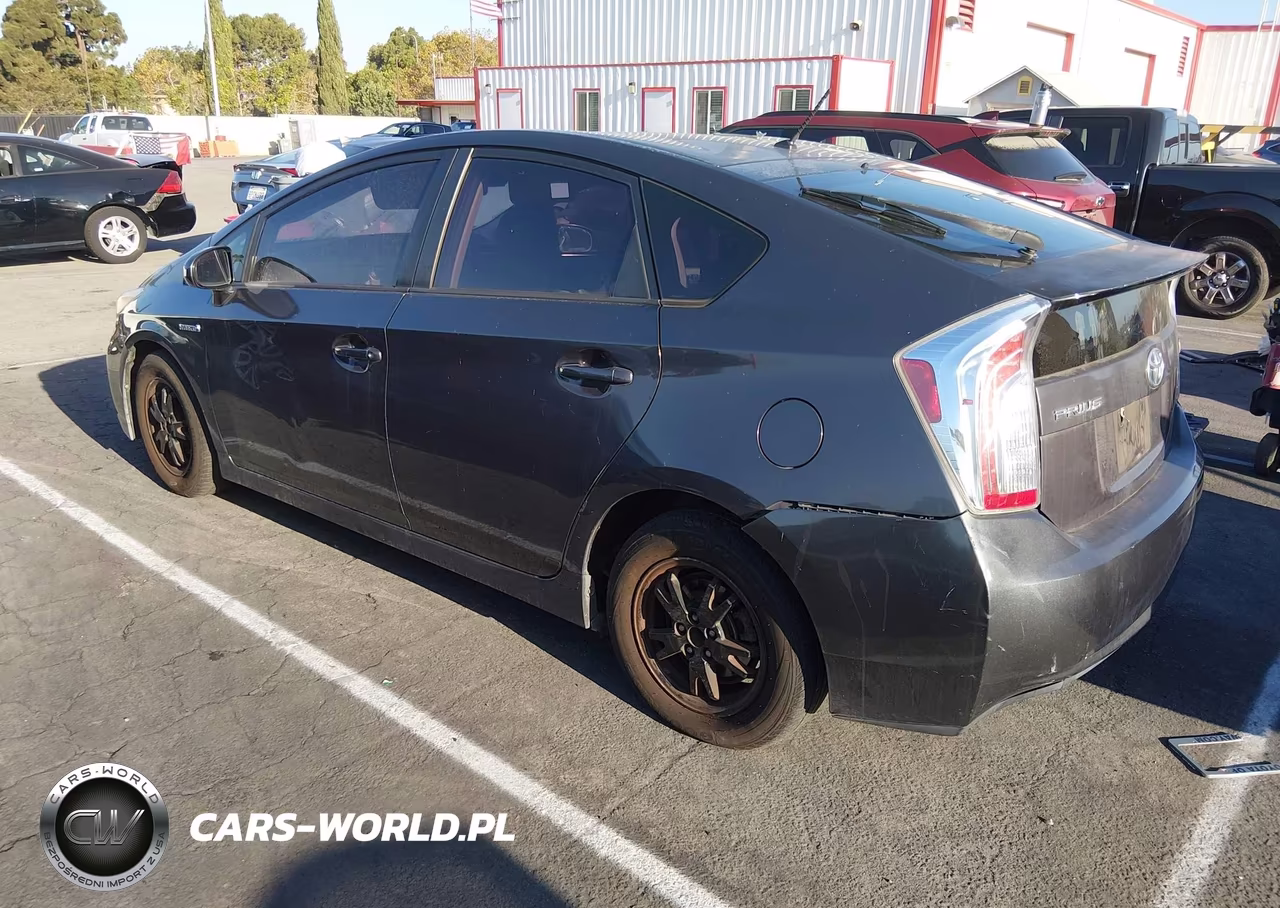 2012 Toyota Prius Two VIN:JTDKN3DU5C1536692 - 3