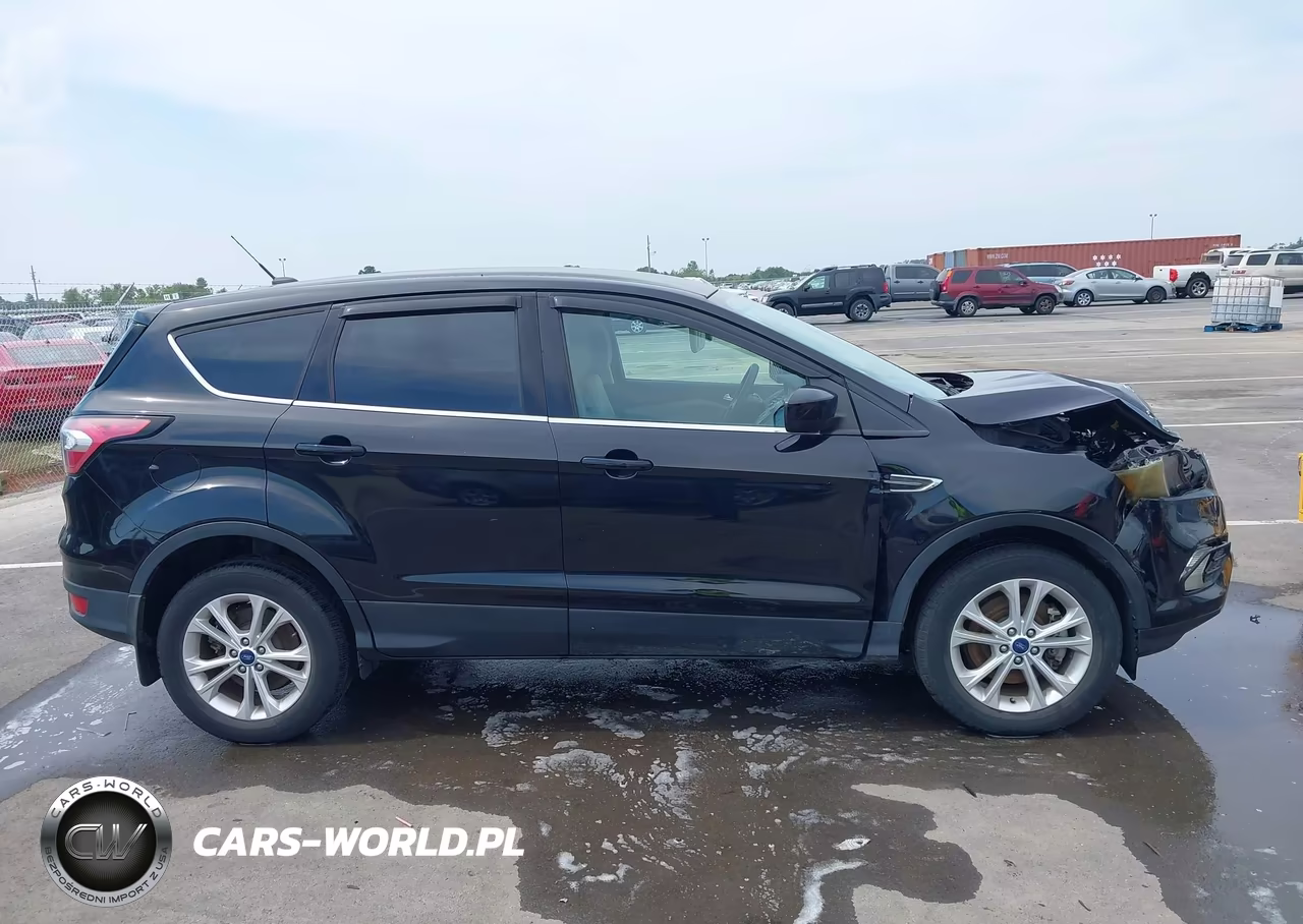 2017 Ford Escape Se VIN:1FMCU9GD1HUE47435 - 13