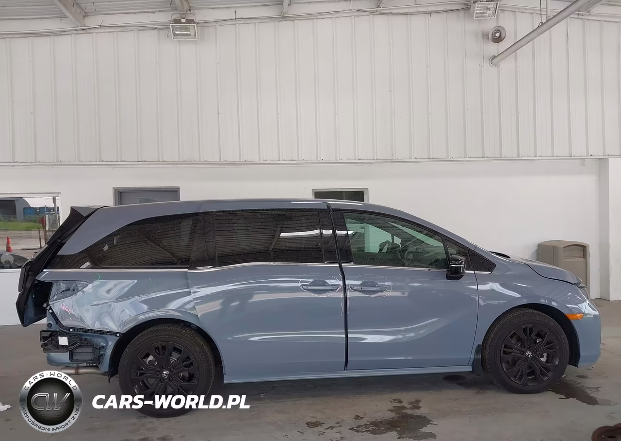 2025 Honda Odyssey Sport-L VIN:5FNRL6H73SB071068 - 14