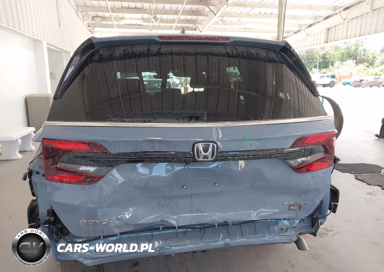 2025 Honda Odyssey Sport-L VIN:5FNRL6H73SB071068 - 17
