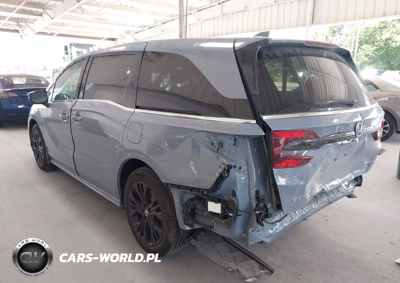 2025 Honda Odyssey Sport-L VIN:5FNRL6H73SB071068 - 3