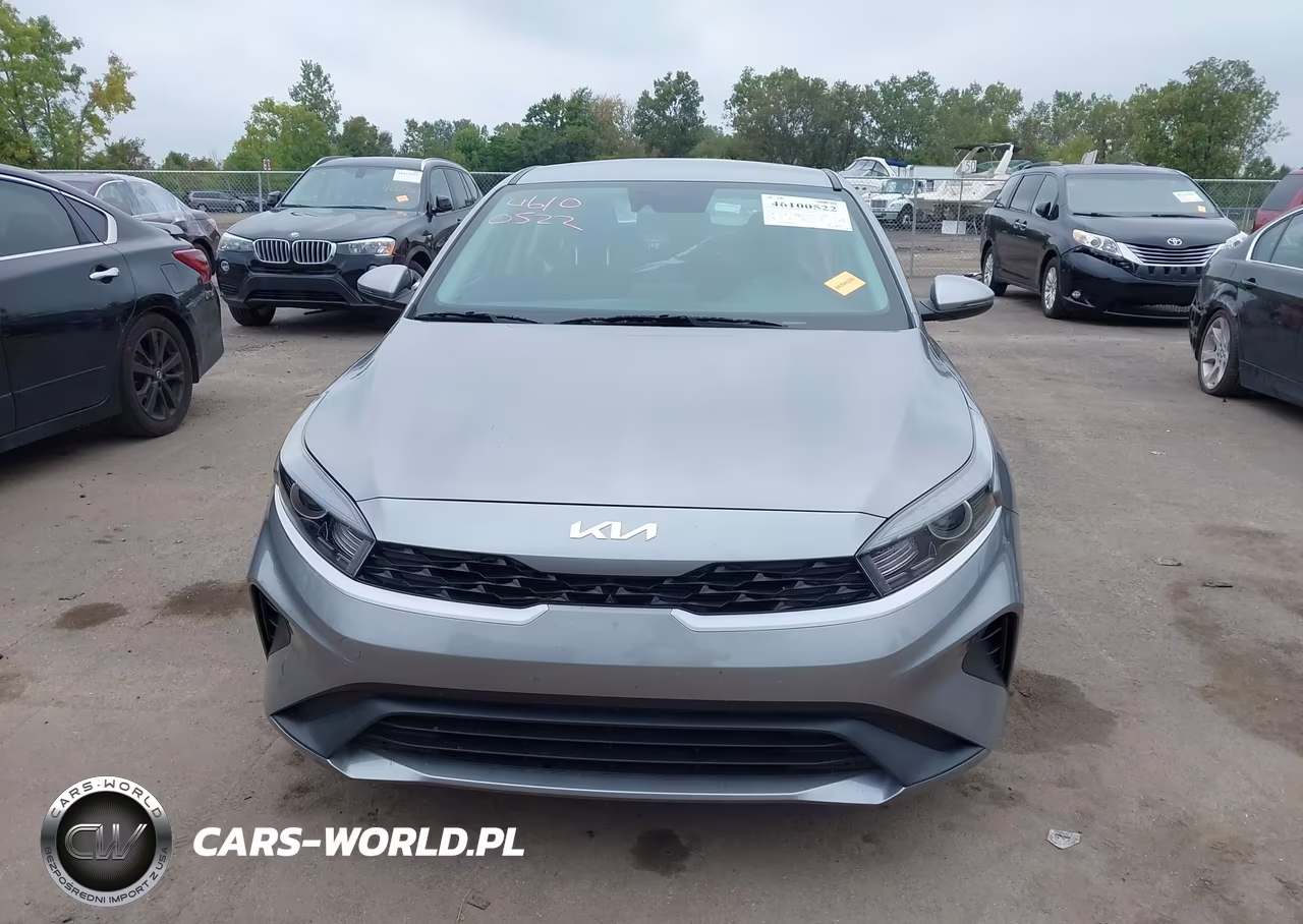 2024 Kia Forte Lxs VIN:3KPF24AD6RE816325 - 13