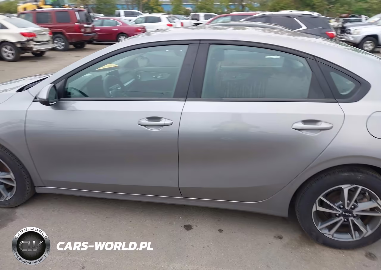 2024 Kia Forte Lxs VIN:3KPF24AD6RE816325 - 15