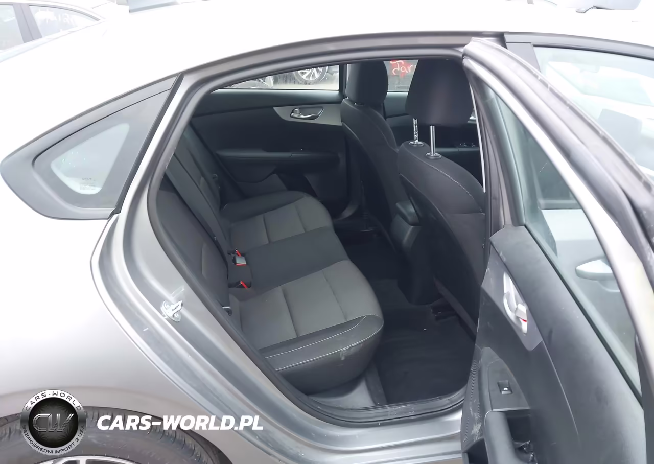 2024 Kia Forte Lxs VIN:3KPF24AD6RE816325 - 8