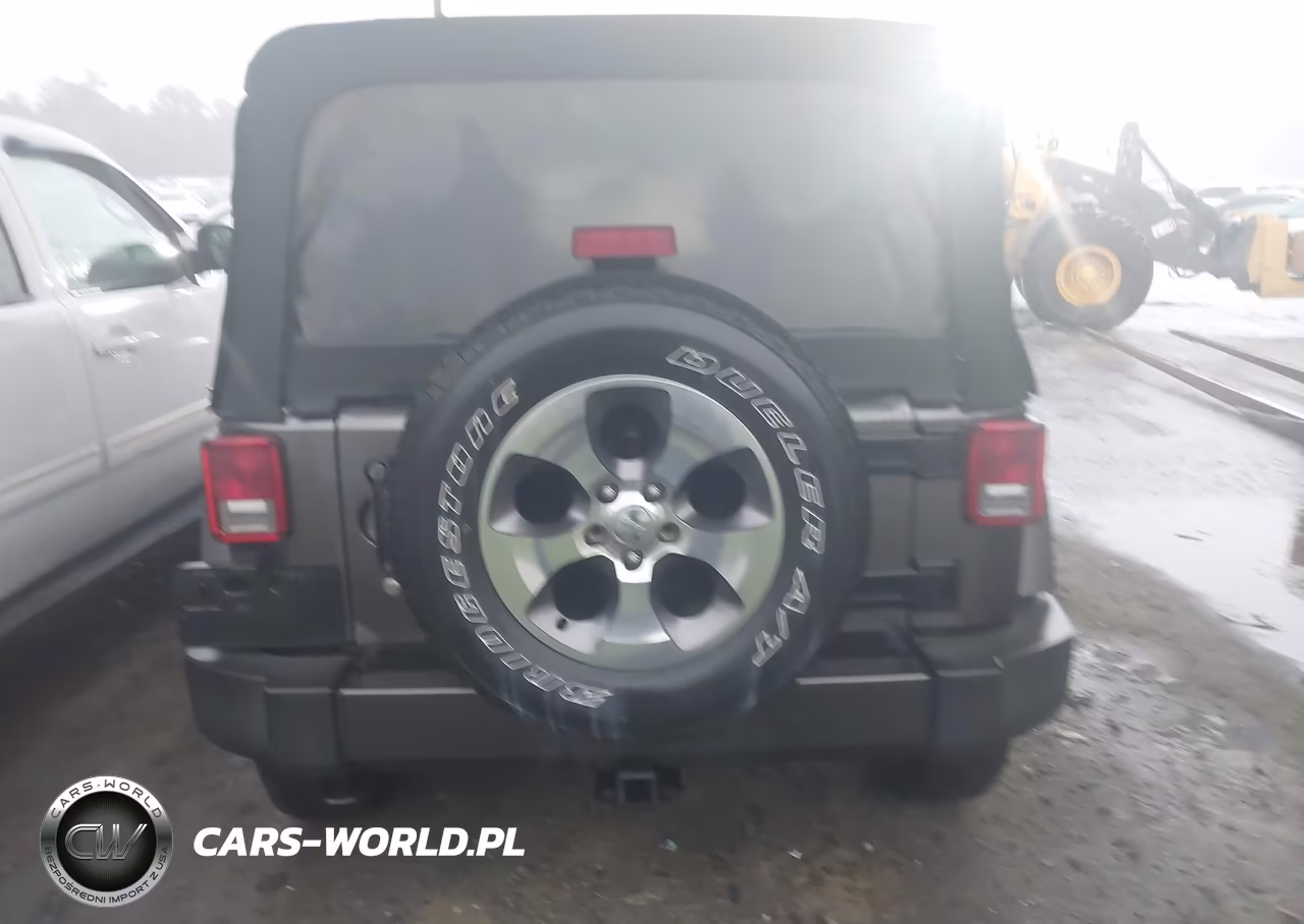 2016 Jeep Wrangler Unlimited Sahara VIN:1C4HJWEG1GL270355 - 16