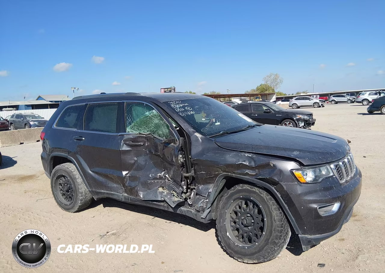 2017 Jeep Grand Cherokee Laredo 4X2 VIN:1C4RJEAG0HC685608 - 6