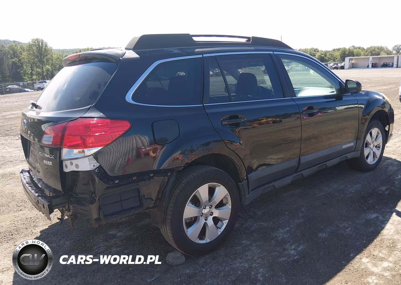 2011 Subaru Outback 2.5I Premium VIN:4S4BRBCC9B3330698 - 4