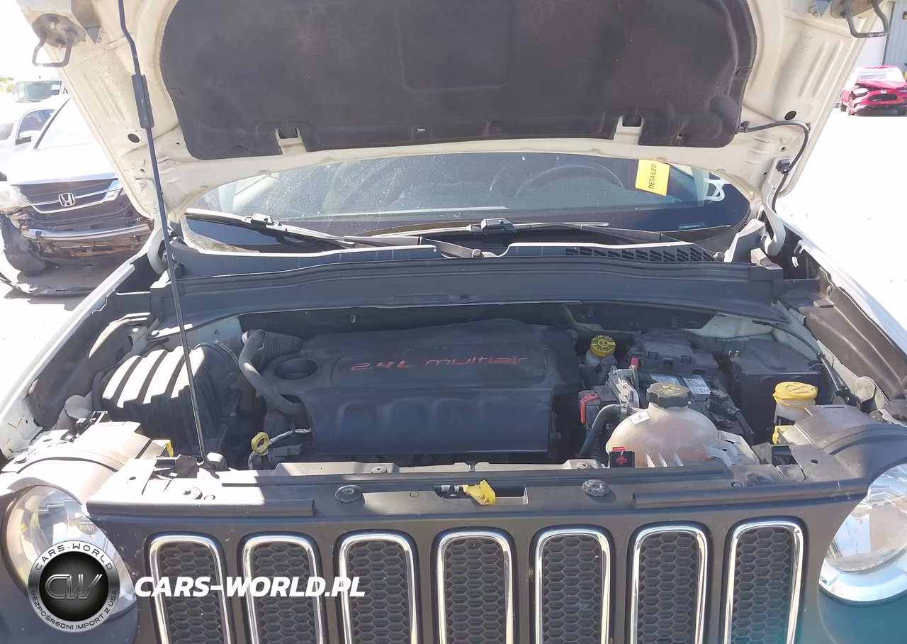2018 JEEP RENEGADE LATITUDE 4X4 VIN:ZACCJBBB1JPG87036 - 10
