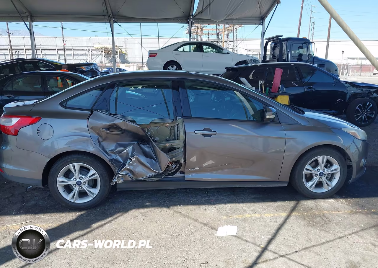2014 Ford Focus Se VIN:1FADP3F27EL432720 - 13