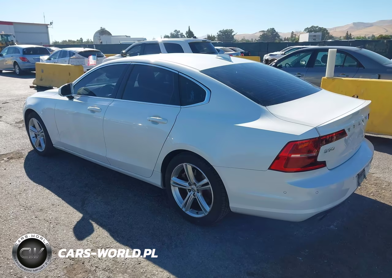 2017 Volvo S90 T5 Momentum VIN:YV1102AK7H1009438 - 3
