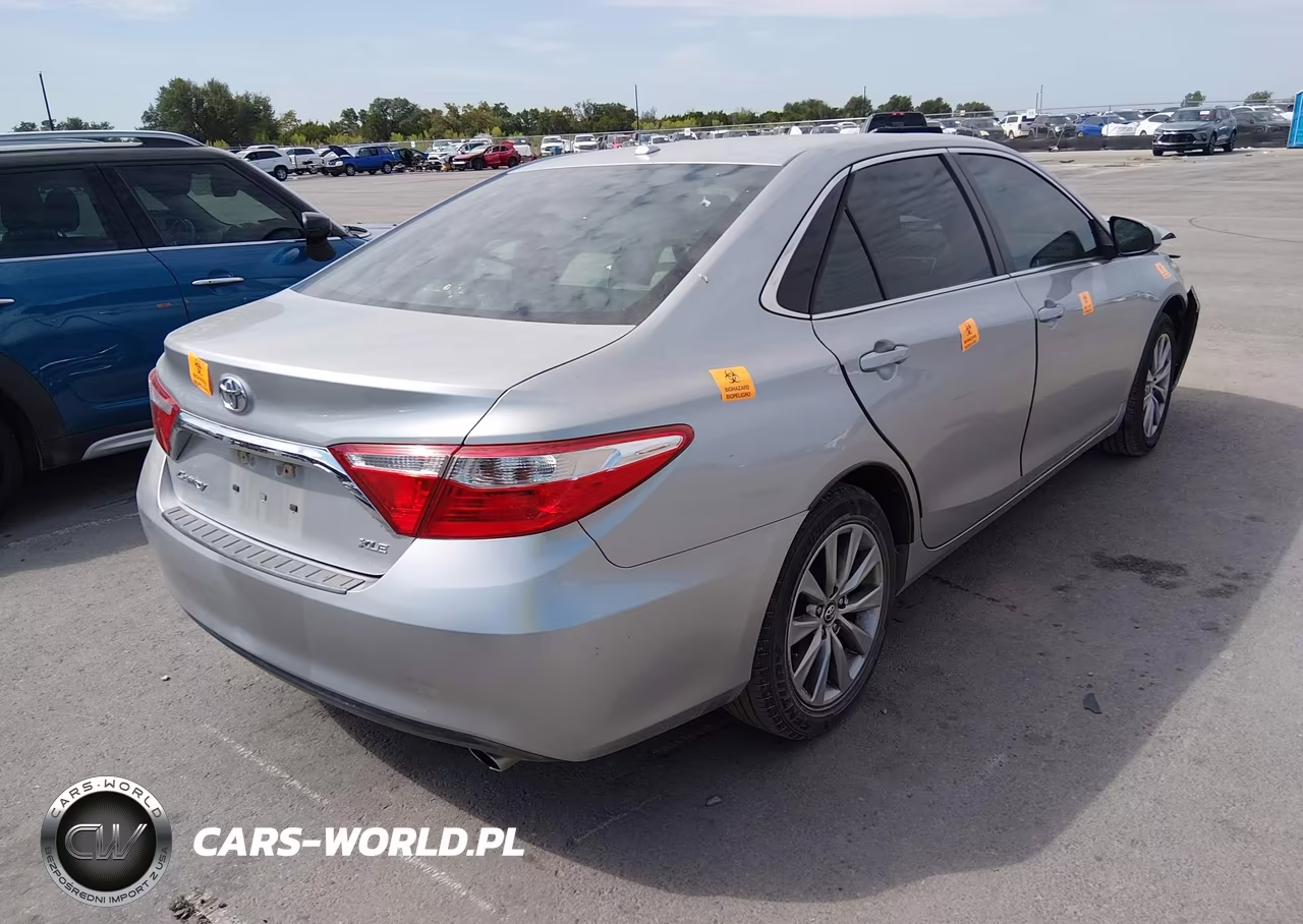 2017 Toyota Camry Xle VIN:4T1BF1FK5HU428216 - 4