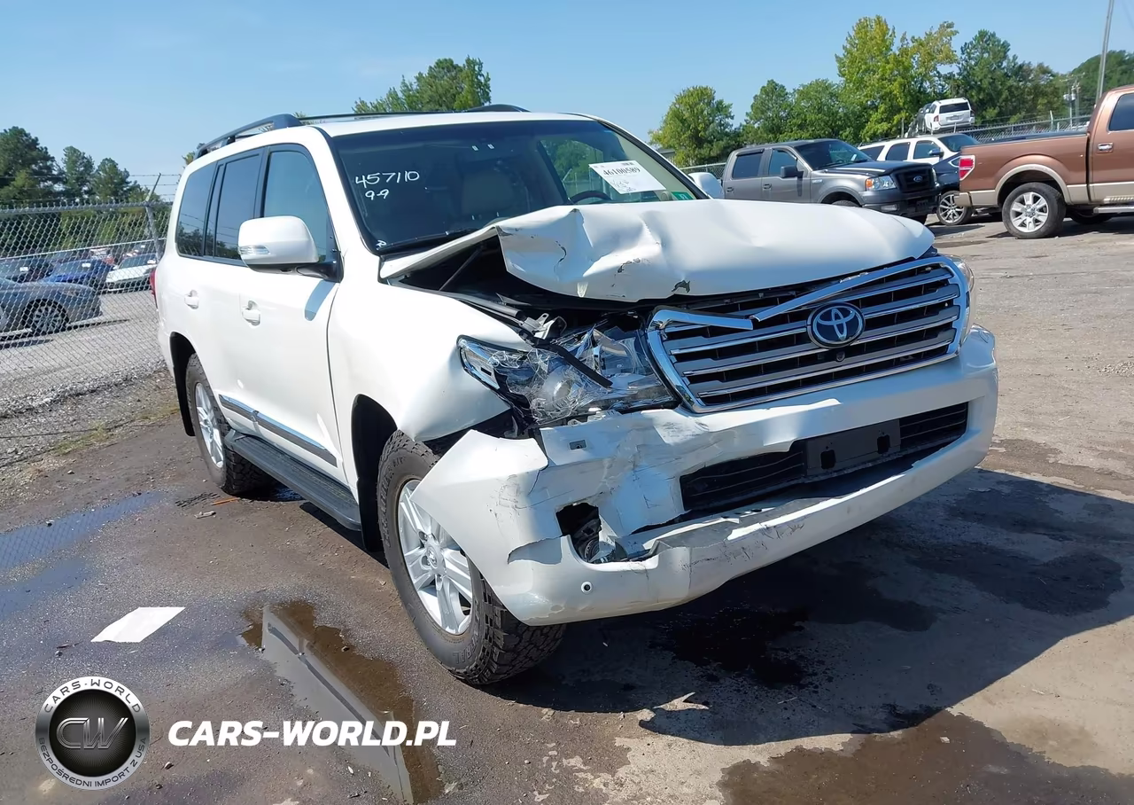 2013 Toyota Land Cruiser V8 – zdjęcie 1 z 16