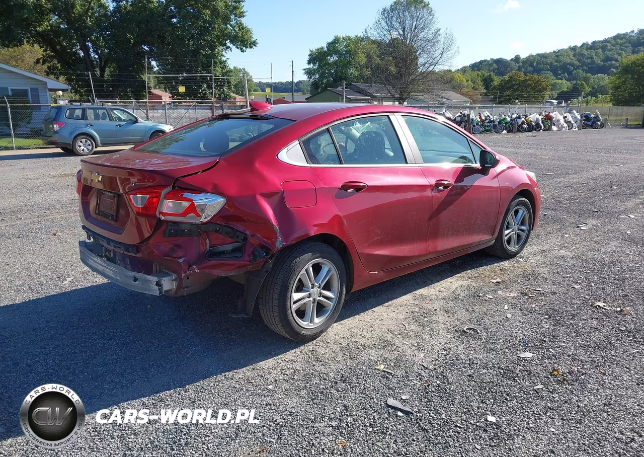 2017 Chevrolet Cruze Lt Auto VIN:1G1BE5SM5H7135994 - 4