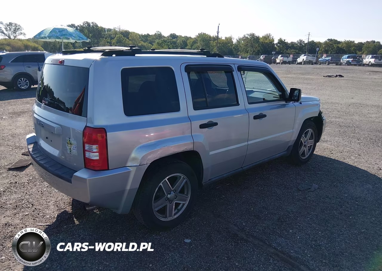 2007 Jeep Patriot Sport VIN:1J8FF28W77D347320 - 4