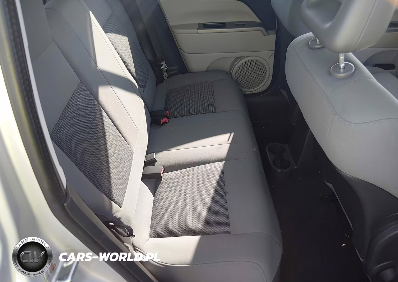 2007 Jeep Patriot Sport VIN:1J8FF28W77D347320 - 8