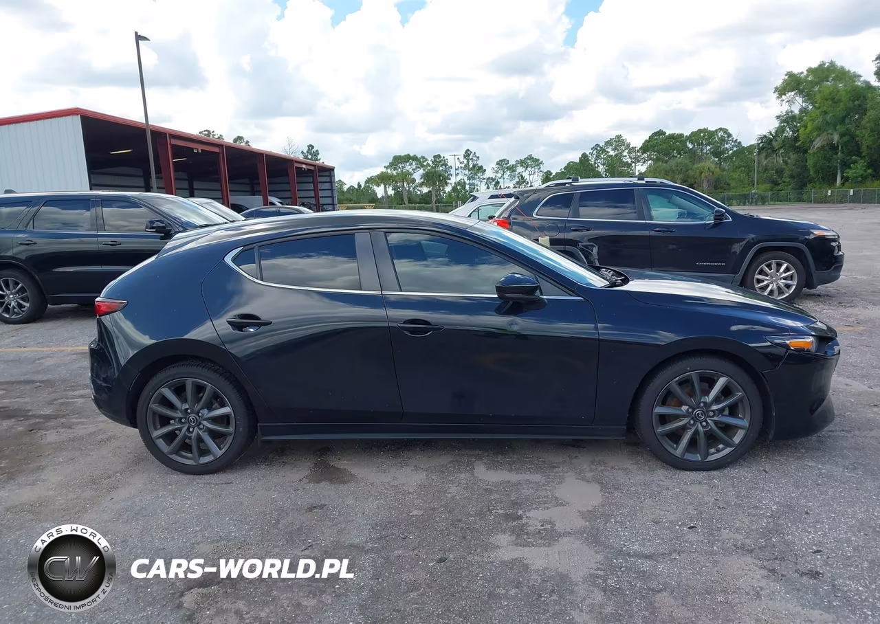 2021 Mazda Mazda3 Select VIN:JM1BPAKL2M1329154 - 13