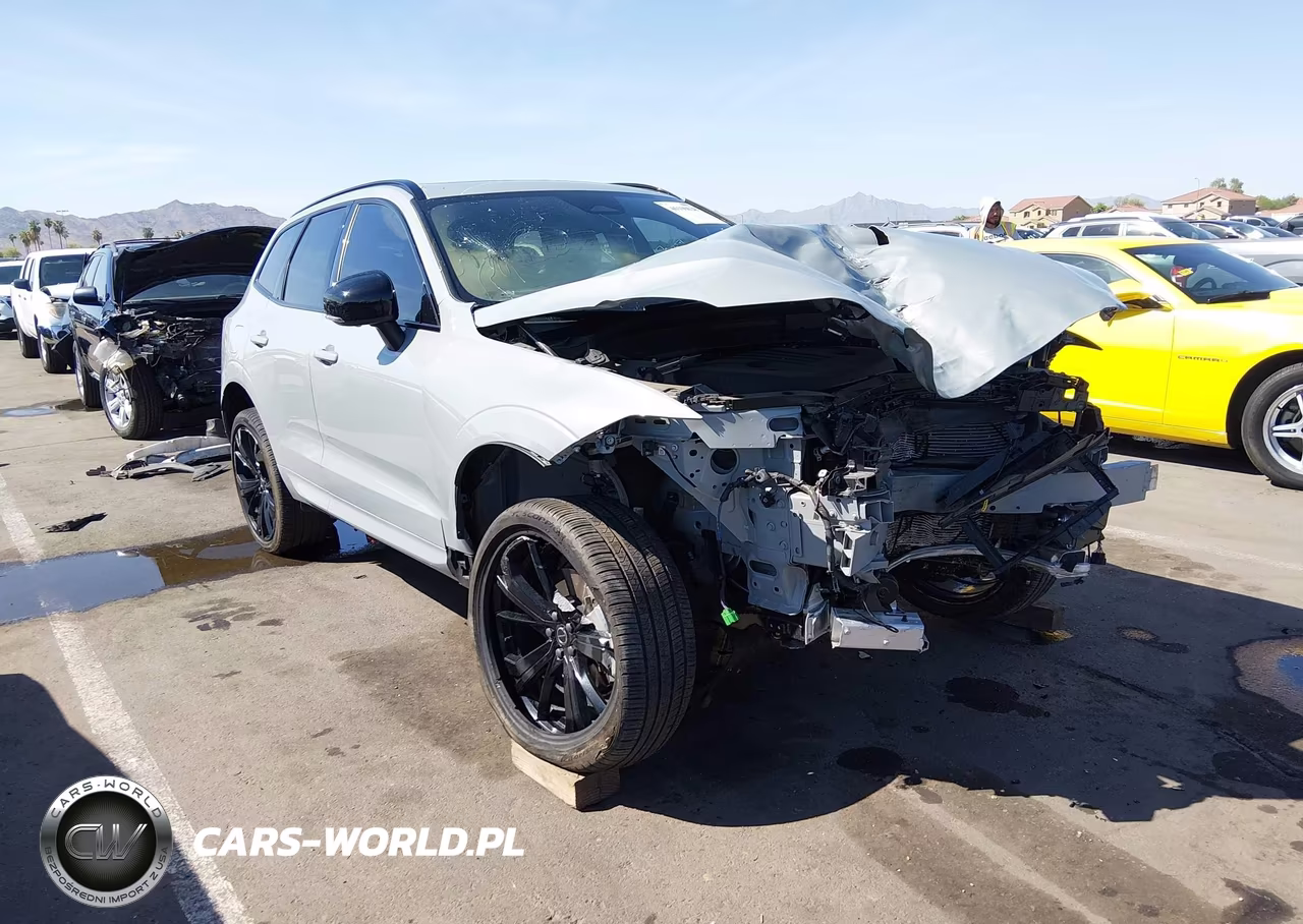 2026 Volvo Xc60 B5 Ultra Black Edition – zdjęcie 1 z 17