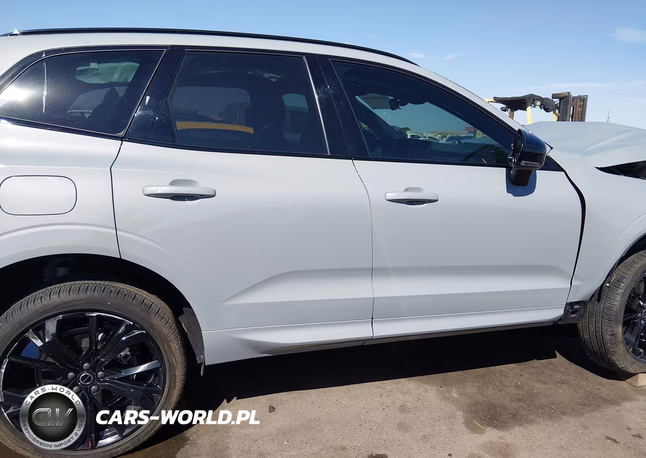 2026 Volvo Xc60 B5 Ultra Black Edition VIN:YV4M12RD0T1324500 - 14