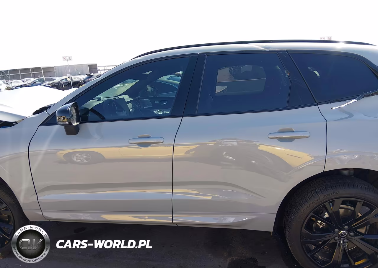 2026 Volvo Xc60 B5 Ultra Black Edition VIN:YV4M12RD0T1324500 - 15