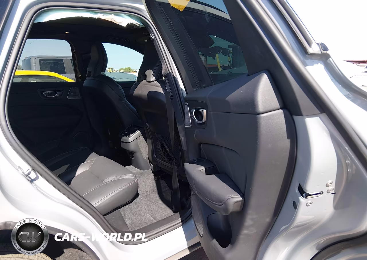 2026 Volvo Xc60 B5 Ultra Black Edition VIN:YV4M12RD0T1324500 - 8