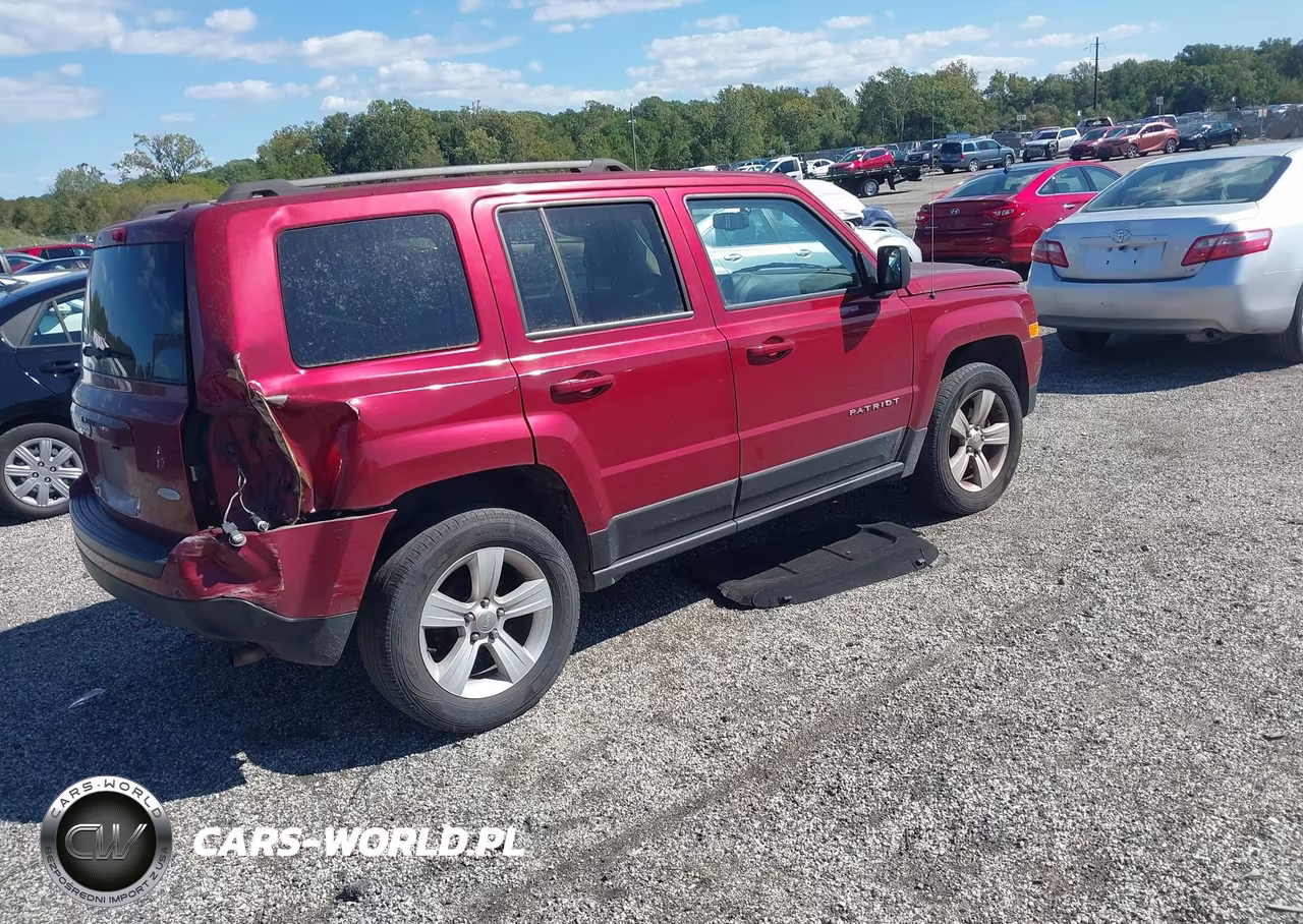 2017 Jeep Patriot Latitude 4X4 VIN:1C4NJRFB6HD107722 - 4