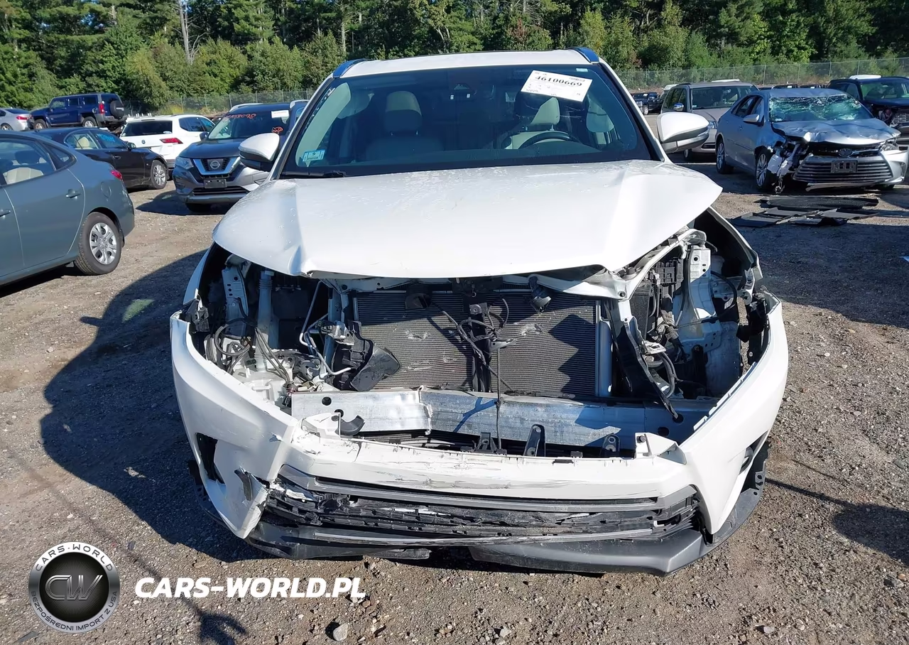 2019 Toyota Highlander Xle VIN:5TDJZRFH5KS706277 - 13
