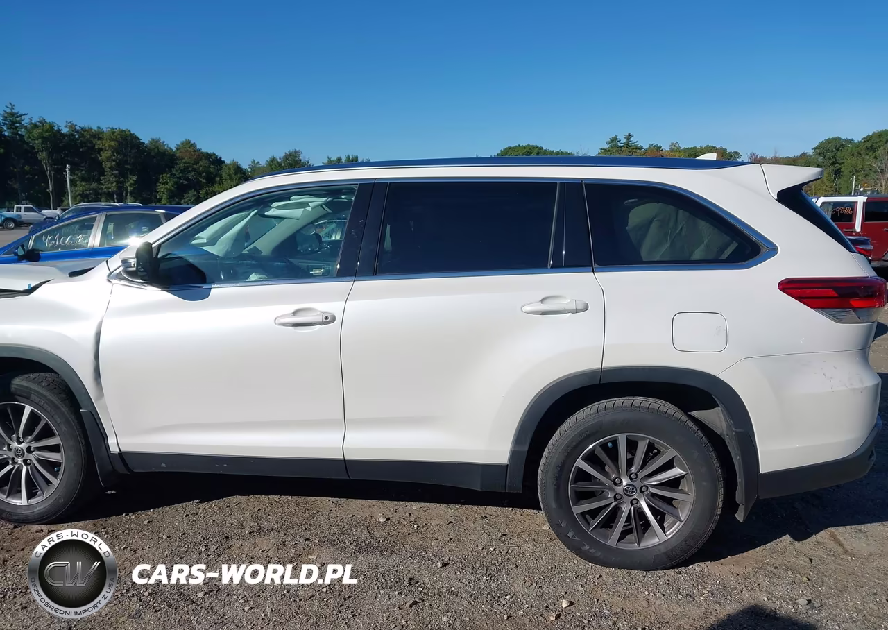 2019 Toyota Highlander Xle VIN:5TDJZRFH5KS706277 - 15