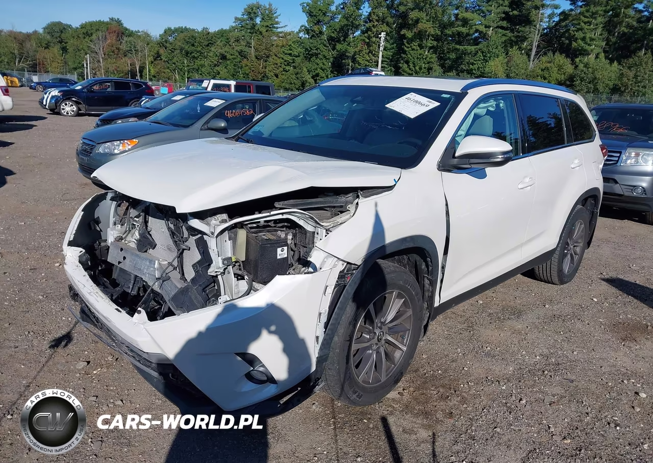 2019 Toyota Highlander Xle VIN:5TDJZRFH5KS706277 - 2