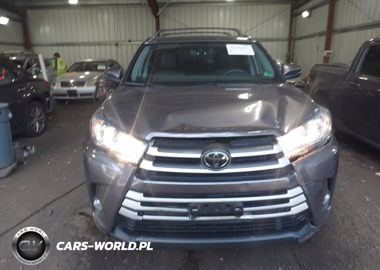 2019 Toyota Highlander Xle VIN:5TDJZRFH0KS571645 - 12