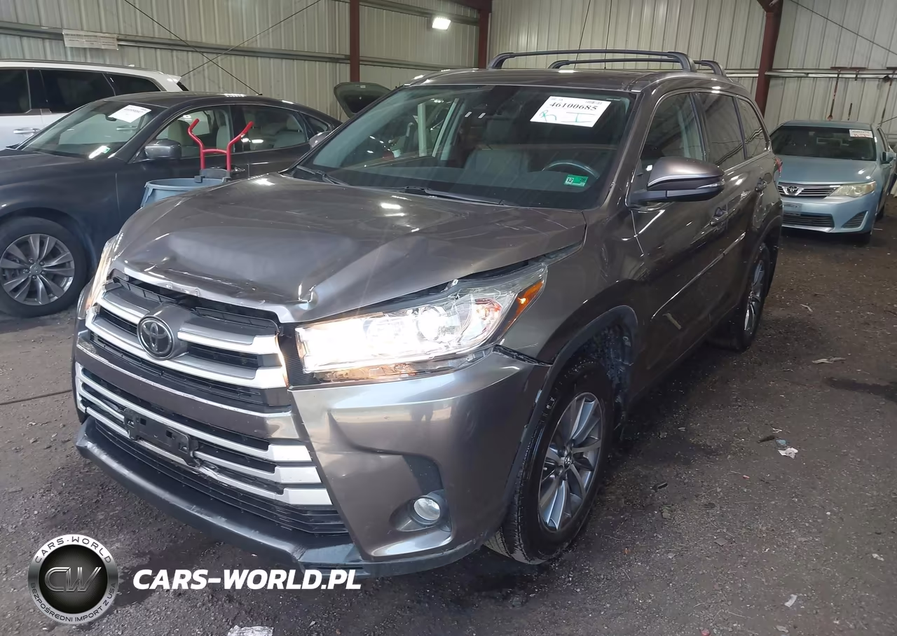 2019 Toyota Highlander Xle VIN:5TDJZRFH0KS571645 - 2