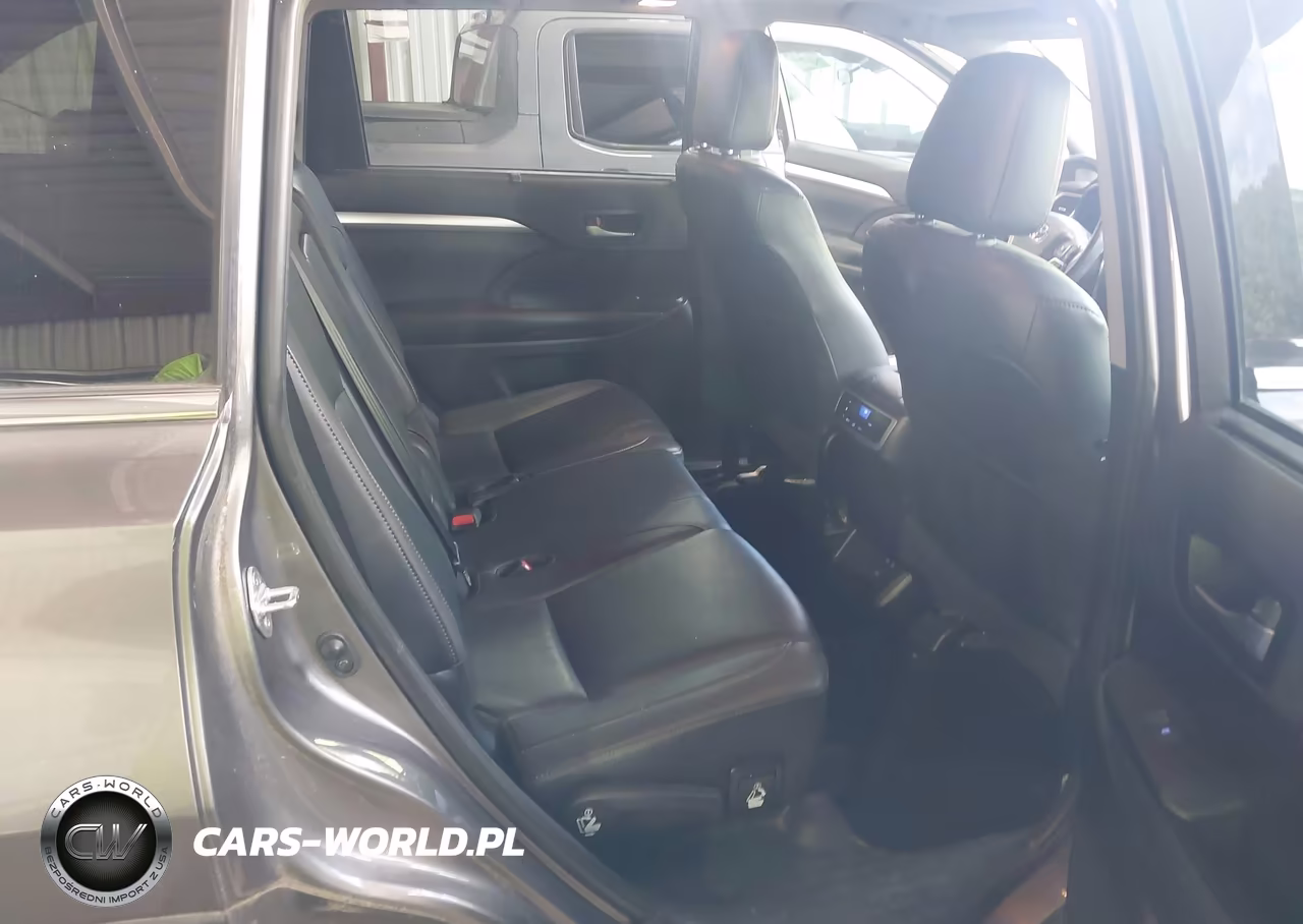 2019 Toyota Highlander Xle VIN:5TDJZRFH0KS571645 - 8