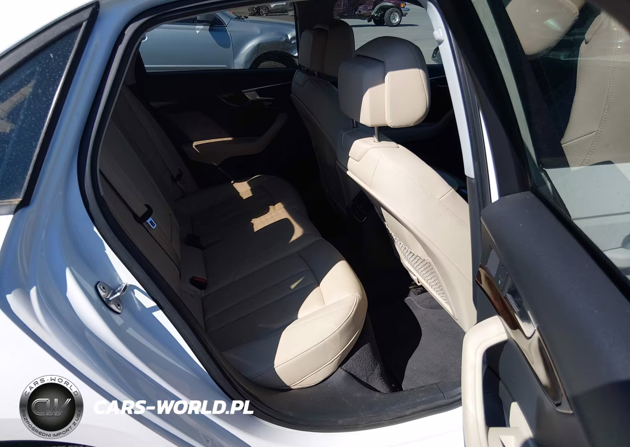 2017 Audi A4 2.0T Premium VIN:WAUGNAF47HN004350 - 8
