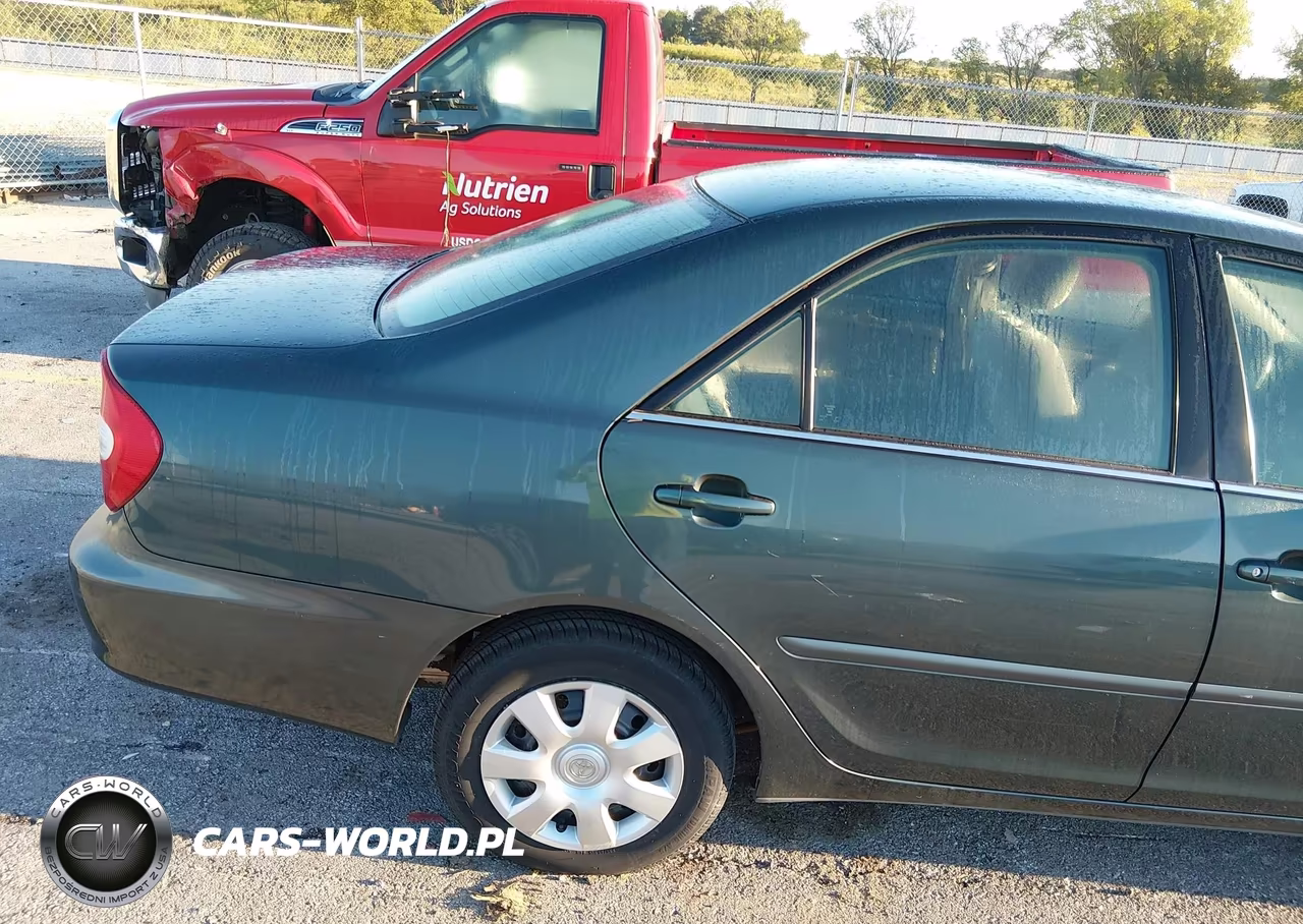2004 Toyota Camry Le VIN:4T1BE32K64U358448 - 12