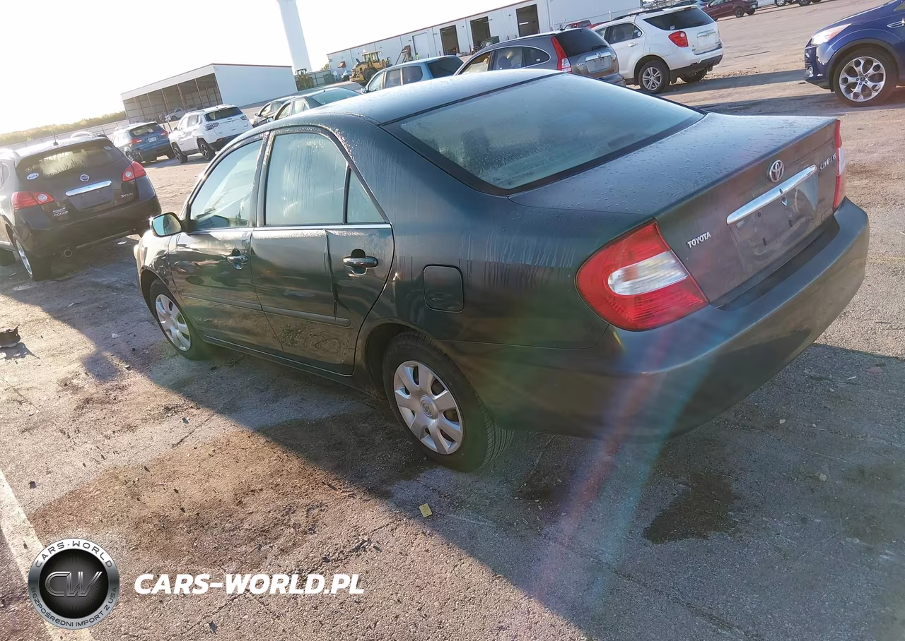 2004 Toyota Camry Le VIN:4T1BE32K64U358448 - 3